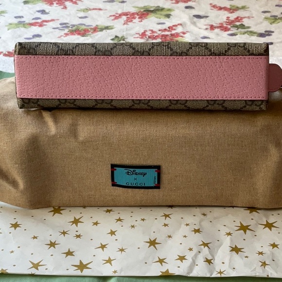 🎀🛍🎀  GUCCI X DISNEY DAISY DUCK PENCIL CASE 🎀🛍🎀 NWT 🎀🛍🎀 - Picture 11 of 16